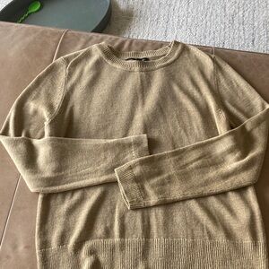 Banana Republic women’s Camel Crewneck Sweater